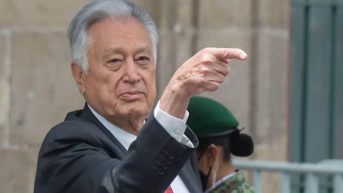 AMLO pide no adelantarse ante posible citatorio de Bartlett sobre Caro Quintero